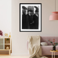 Hans Schwartz, three-quarter length portrait, standing, facing slightly right, with two detectives on way to court, New Jersey, Antique Print