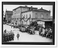 Historic Framed Print, &Uuml;berf&uuml;hrung Carin G&ouml;ring nach Carinhall. Ankunft des Sarges in Eberswalde zur Weiterfahrt nach Carinhall,  17-7/8" x 21-7/8"