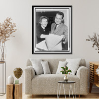 Nixon and wife see returns Classic, Antique Print