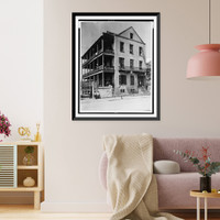Historic Architecture - Charleston - Front and side view of apartment