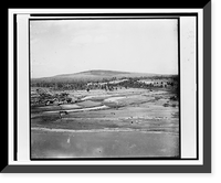 Vid na riechku Dar'iu s kamnia Kameshek, vpadaiushchuiu v r. Chusovuiu u der. Zariechnoi Utki. Vdali gora Sabik (zh. d.), Historic Print