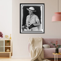 Historic Framed Print, [Mary Agnes Shanley, New York City detective, half-length portrait, facing left, pulling a pistol out of her handbag],  17-7/8" x 21-7/8"