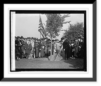 Natl. War Mothers of Dist. plant tree at Lincoln Memorial, 10/13/24 Classic, Historic Reproduction
