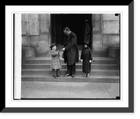 Historic Framed Print, Singer midgets Louis Vashek and Dora Vieg, [11/3/24],  17-7/8" x 21-7/8"