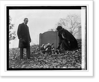 Pres. & Mrs. Coolidge at grave of A.P. Gardner, 11/11/24, Vintage Poster