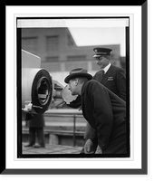 Sec. Wilbur & Capt. Andrews inspect Sub. V-1 at Navy Yard, 12/3/24, Antique Print
