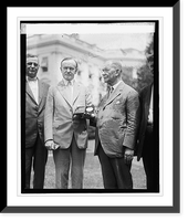 W.T. Galliher presents Coolidge with inaugural medallion, 6/19/25, Historic Reproduction