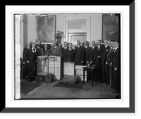 Missouri delegation presents traveling set to Secty. Hyde, 5/6/29, Historic Print