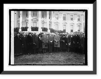 Historic Framed Print, Coolidge with Association for Advancement of Science, 12/31/24,  17-7/8" x 21-7/8"