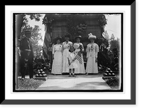 Historic Framed Print, Group at unknown Civil War soldiers tomb, Arlington, [Va.],  17-7/8" x 21-7/8"