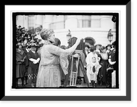 Woman with camera, White House, Washington, D.C. 4/8/22, Antique Print