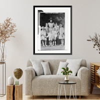 Queen of Sp. & children Classic, Historic Reproduction