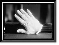 PLASTER CAST OF HAND OF BRYAN, WILLIAM JENNINGS. REP. FROM NEBRASKA, 1891-1895; SECRETARY OF STATE, 1913-1915 - 2, Vintage Wall Art
