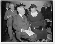 Vintage Portrait - Washington DC - Old friends meet at federal Reserve