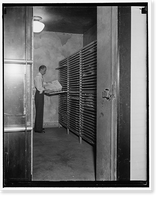 National Archives. Washington, D.C., Nov. 22. This phase of the work is known as the humidifying chamber. Papers are left in here in trays and the air remains moist at all times to dampen the paper