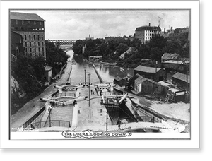 Black & White Photo - New York City - New York. Lockport