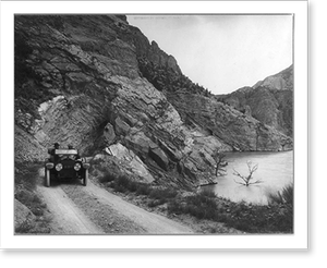 Historic Landscape - Yellowstone - National Park: Auto above Shoshone
