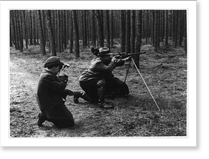 Vintage Photo Print - Zur Jagd beim Grafen Hahn in Basedow