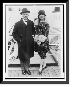 Historic Framed Print, Many notables arrive aboard S.S. Aquatania,  17-7/8" x 21-7/8"