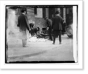 Black & White Photo - Washington DC - Autowreck, 6th and H