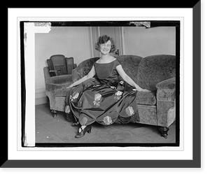 Black & White Photo - Lucienne Nano - Antique Wall Decor Print