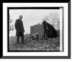 Pres. & Mrs. Coolidge at grave of A.P. Gardner, 11/11/24, Vintage Poster