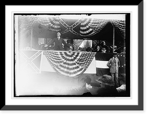 Historic Framed Print, Harding at Confederate memorial services, 6/5/22,  17-7/8" x 21-7/8"