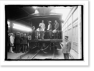 Black & White Photo - Pres. & Mrs. Harding & Geo. Christian, 1923