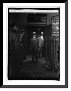 Historic Framed Print, Josephus Daniels at Bryan funeral at New York Ave. Pres. Church, [Navy Yard, [Washington,  17-7/8" x 21-7/8"