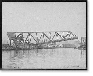 Black & White Photo - Cleveland - Ohio, lift bridge