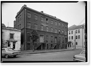 Historic Architecture - Savannah, Georgia - 103-109 East President (1)