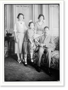 Black & White Photo - Chu and family - Antique Wall Decor Print