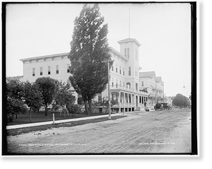 Vintage Building Photo - Traverse City, Michigan - Park Place Hotel