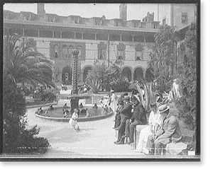 Black & White Photo - St. Augustine, Florida - In the court