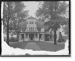Black & White Photo - Pleasant View, home of Mrs - Antique Wall Decor Print