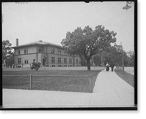 Vintage Building Photo - Minneapolis, Minnesota - University of Shelvin