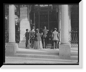 Antique Architecture - New York City - Watching the Herald presses