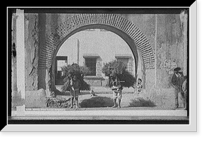 Vintage Street Scene - Mexico, street scenes, cargadores (1)
