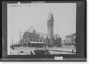 Antique Architecture - Chicago, Illinois - Dearborn Street station
