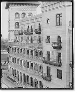 Black & White Photo - St. Augustine, Florida - Ponce de Leon