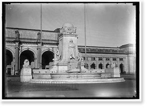 Historic Portrait - Columbus - Monument - Great Gift for History Buffs