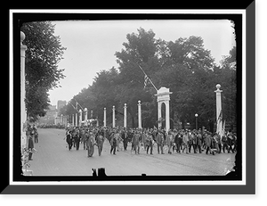 Historic Framed Print, CONFEDERATE REUNION. PARADE PASSING THROUGH COURT OF HONOR - 2,  17-7/8" x 21-7/8"