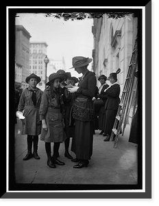 Historic Framed Print, GIRL SCOUTS GROUP WITH MRS. NICHOLAS LONGWORTH, SELLING LIBERTY BONDS,  17-7/8" x 21-7/8"