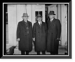 Historic Portrait - Washington DC - President confers with labor