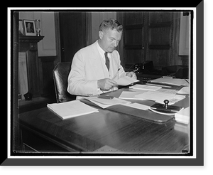 Possible Supreme Court appointee. Washington, D.C. Aug. 6. The latest to be mentioned for the vacant seat on the Supreme Court bench is Robert H. Jackson, Assistant Attorney General. Antique Wall A