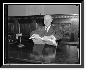 Historic Framed Print, Taft finds tearing the budget a difficult task. Washington, D.C., Jan. 2. Senator Robert A.,  17-7/8" x 21-7/8"