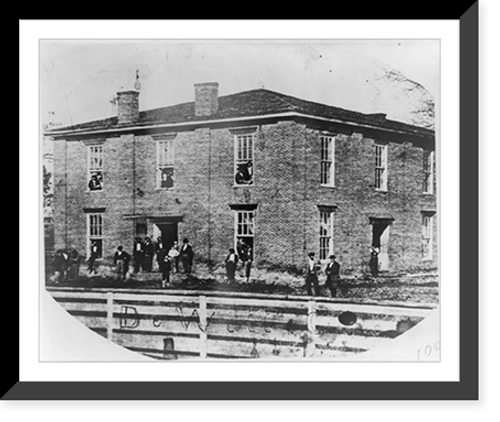 Historic Framed Print, [Arkansas courthouse]: De Witt, second courthouse, Arkansas Co.,  17-7/8" x 21-7/8"