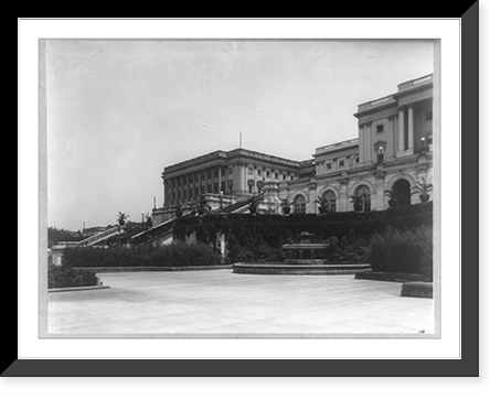 West front details of the U.S. Capitol including fountain: slightly more distant view, not showing dome, Antique Poster