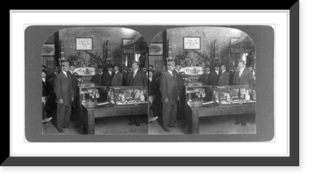 Everybody welcome, reception room of Armours Packing Plant, 100,000 visitors annually, Chicago, U.S.A, Historic Print