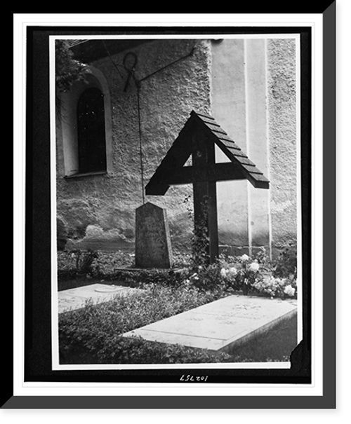 Historic Framed Print, &Uuml;berf&uuml;hrung Carin G&ouml;ring nach Carinhall. Friedhof Lov&ouml; in Schweden,  17-7/8" x 21-7/8"